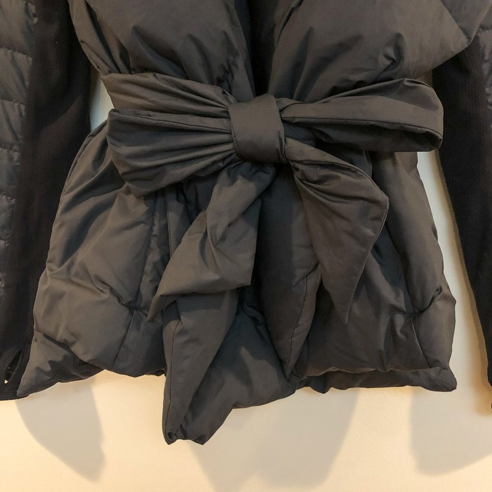 Lululemon Down To The Studio Grey Wrap Puffer Coat Women's Small - Picture 4 of 9